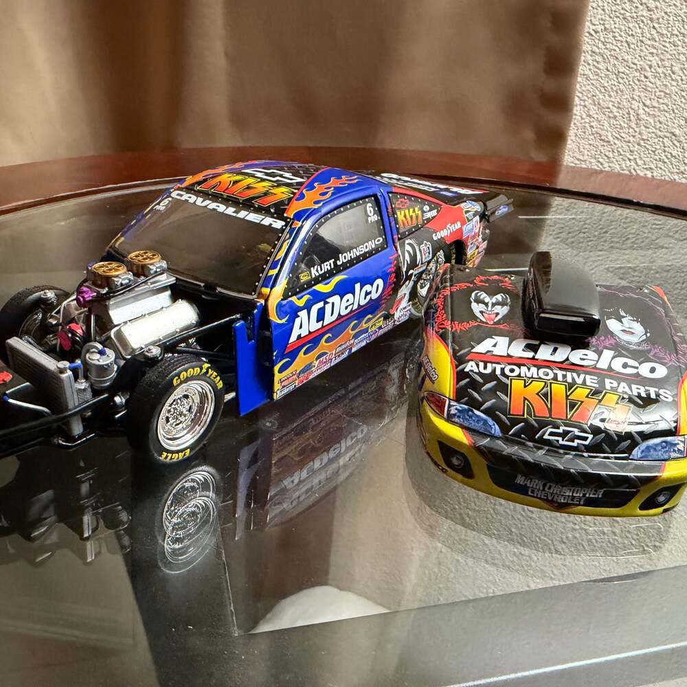 Kurt Johnson ACDelco KISS 30th Anniversary Signed 2002 Chevy Cavalier Pro Stock - Picture 3 of 6